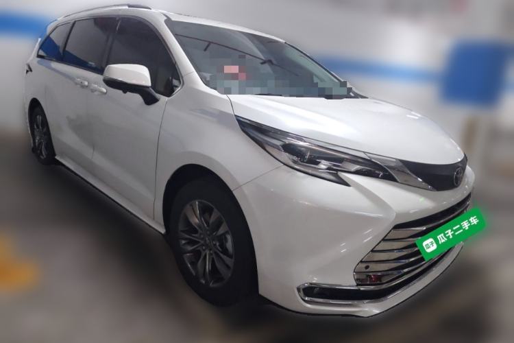 Used Toyota SIENNA 2026 Model 2.5L Dual-Engine Two-Wheel-Drive Comfort Edition Front Right 45 Deg