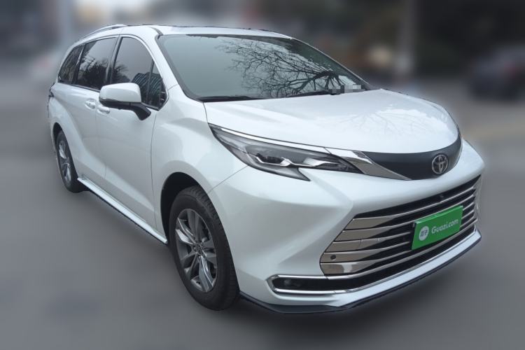 Used Toyota SIENNA 2026 Model 2.5L Dual-Engine Two-Wheel-Drive Comfort Edition Front Right 45 Deg