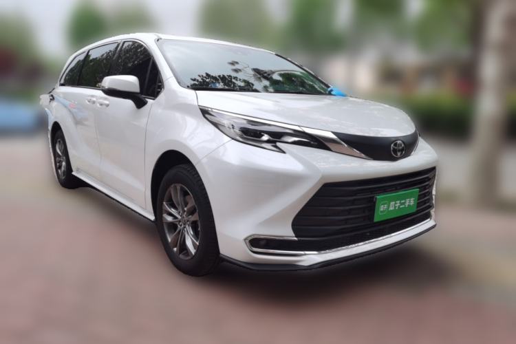 Used Toyota SIENNA 2026 Model 2.5L Dual-Engine Two-Wheel-Drive Comfort Edition Front Right 45 Deg