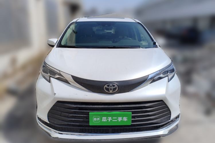 Used Toyota SIENNA 2026 Model 2.5L Dual-Engine Two-Wheel-Drive Comfort Edition Front