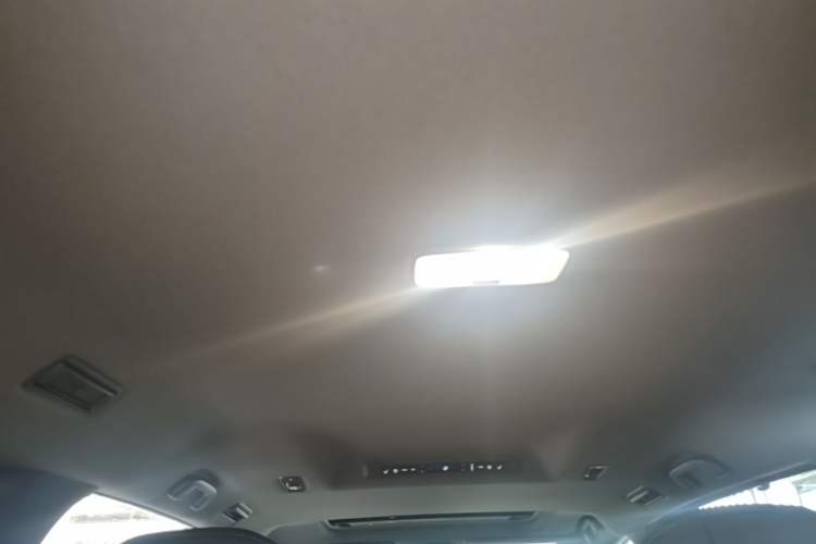 Used Toyota SIENNA 2026 Model 2.5L Dual-Engine Two-Wheel-Drive Prestige Edition Headliner