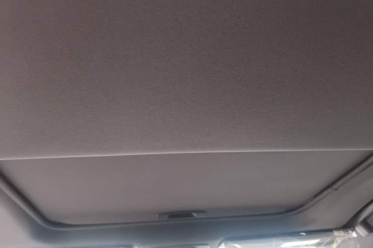 Used Toyota SIENNA 2026 Model 2.5L Dual-Engine Four-Wheel-Drive Luxury Edition Headliner
