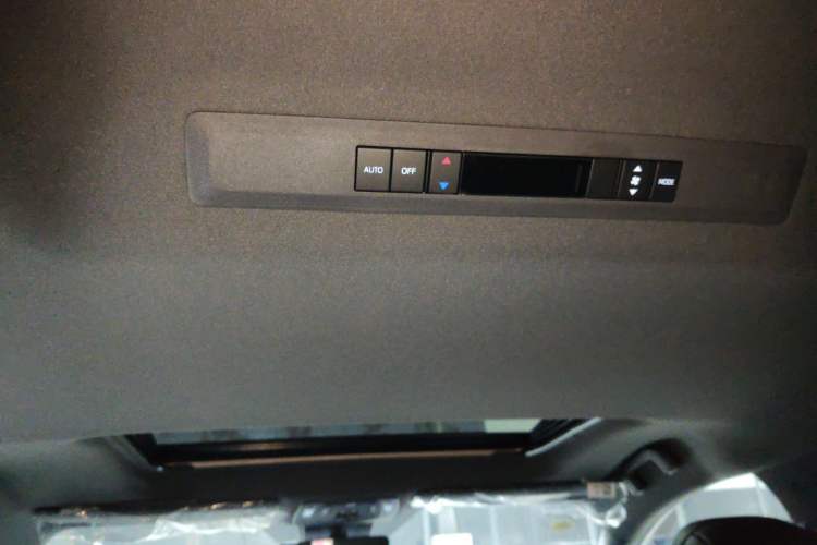 Used Toyota SIENNA 2026 Model 2.5L Dual-Engine Two-Wheel-Drive Luxury Edition Headliner