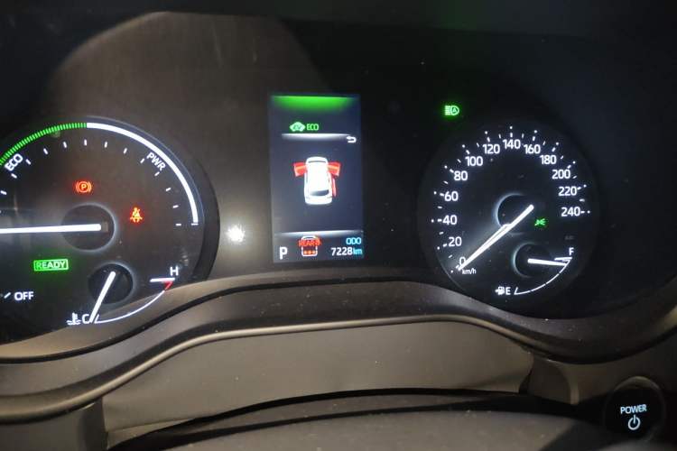 Used Toyota SIENNA 2026 Model 2.5L Dual-Engine Two-Wheel-Drive Comfort Edition Instrument Cluster