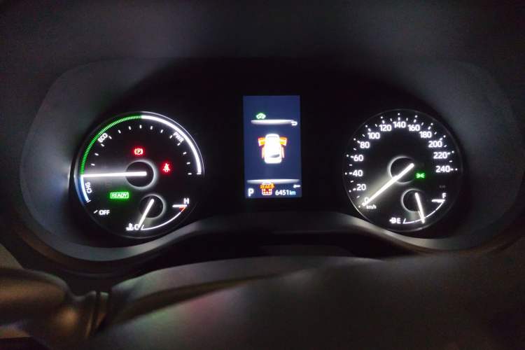 Used Toyota SIENNA 2026 Model 2.5L Dual-Engine Four-Wheel-Drive Premium Edition Instrument Cluster