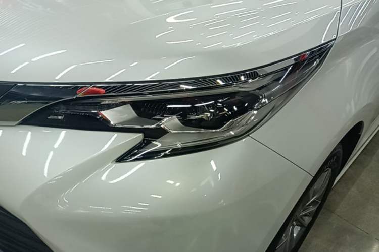 Used Toyota SIENNA 2026 Model 2.5L Dual-Engine Two-Wheel-Drive Comfort Edition Left Front Headlight