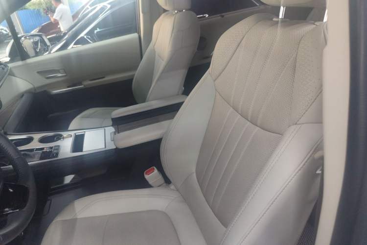 Used Toyota SIENNA 2026 Model 2.5L Dual-Engine Two-Wheel-Drive Premium Prestige Edition Left Front Seat