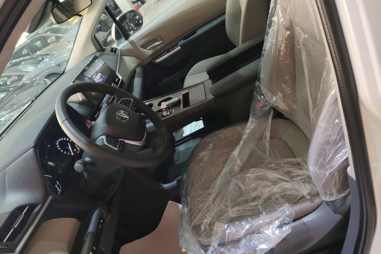 Used Toyota SIENNA 2026 Model 2.5L Dual-Engine Two-Wheel-Drive Comfort Edition Left Front Seat