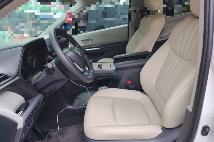 Used Toyota SIENNA 2026 Model 2.5L Dual-Engine Two-Wheel-Drive Comfort Edition Left Front Seat