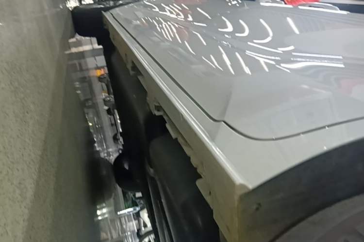 Used Toyota SIENNA 2026 Model 2.5L Dual-Engine Two-Wheel-Drive Comfort Edition Left Side Sill