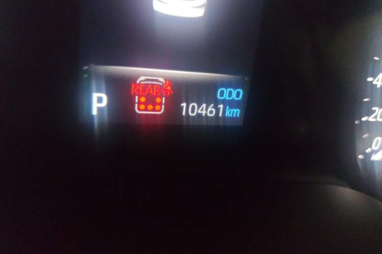 Used Toyota SIENNA 2026 Model 2.5L Dual-Engine Two-Wheel-Drive Premium Prestige Edition Odometer Close Up