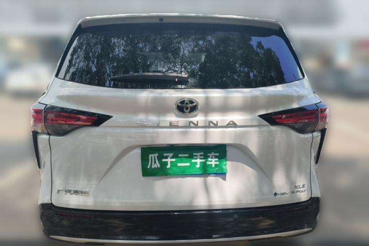 Used Toyota SIENNA 2026 Model 2.5L Dual-Engine Four-Wheel-Drive Luxury Edition Rear