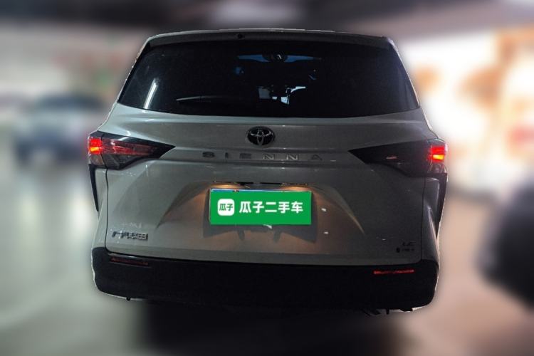 Used Toyota SIENNA 2026 Model 2.5L Dual-Engine Two-Wheel-Drive Comfort Edition Rear