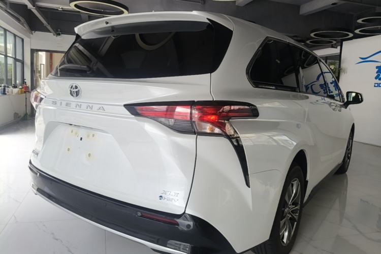 Used Toyota SIENNA 2026 Model 2.5L Dual-Engine Two-Wheel-Drive Luxury Edition Rear Right 45 Deg