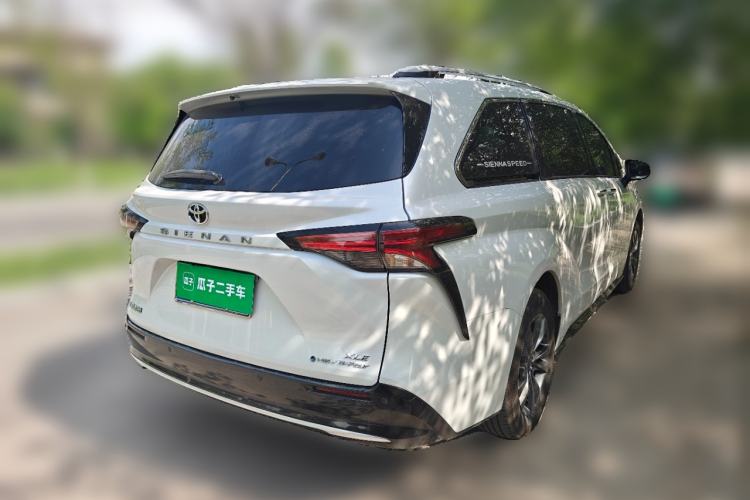 Used Toyota SIENNA 2026 Model 2.5L Dual-Engine Four-Wheel-Drive Luxury Edition Rear Right 45 Deg