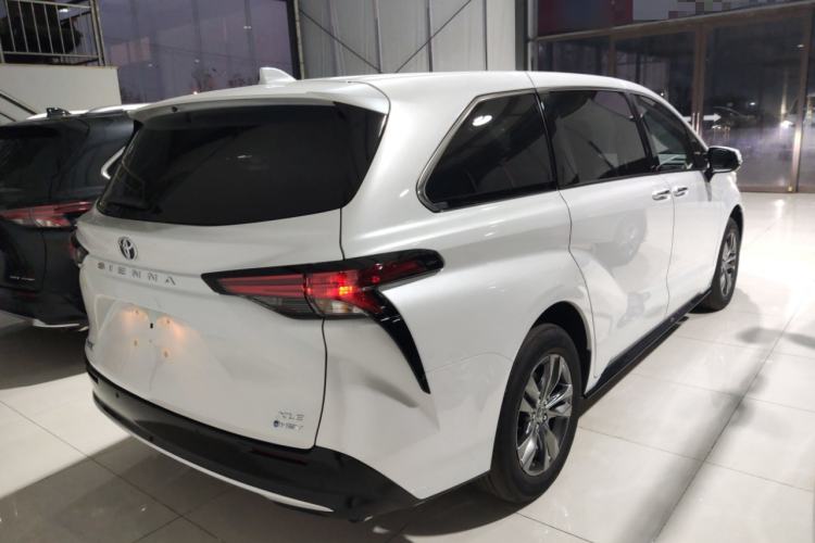 Used Toyota SIENNA 2026 Model 2.5L Dual-Engine Two-Wheel-Drive Luxury Edition Rear Right 45 Deg