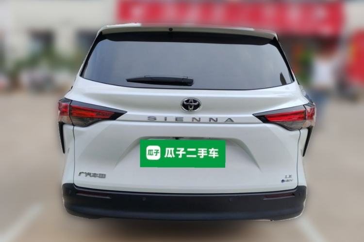 Used Toyota SIENNA 2026 Model 2.5L Dual-Engine Two-Wheel-Drive Comfort Edition Rear