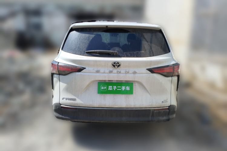 Used Toyota SIENNA 2026 Model 2.5L Dual-Engine Two-Wheel-Drive Comfort Edition Rear