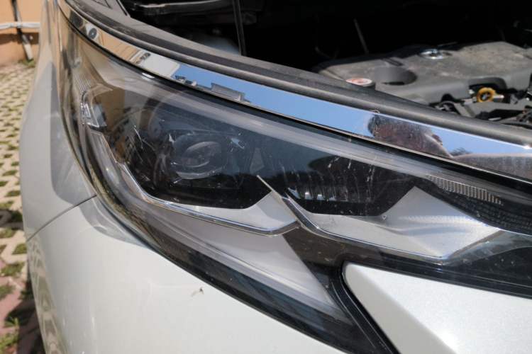 Used Toyota SIENNA 2026 Model 2.5L Dual-Engine Two-Wheel-Drive Comfort Edition Right Front Headlight