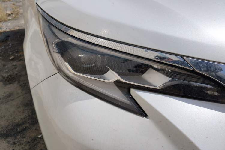 Used Toyota SIENNA 2026 Model 2.5L Dual-Engine Two-Wheel-Drive Comfort Edition Right Front Headlight