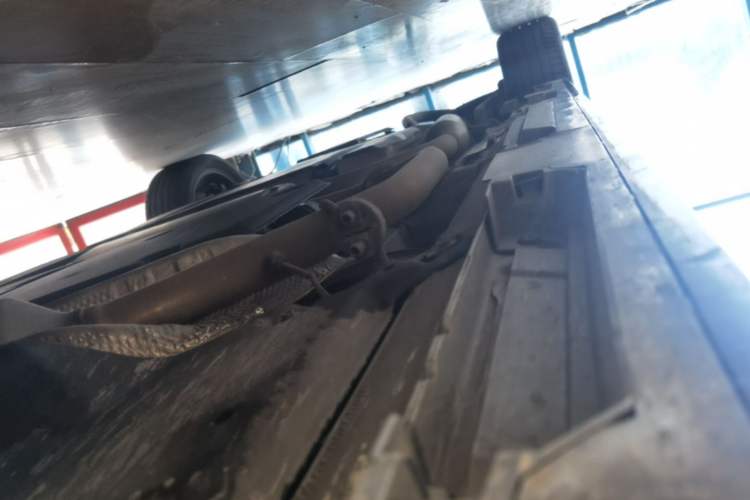 Used Toyota SIENNA 2026 Model 2.5L Dual-Engine Two-Wheel-Drive Premium Prestige Edition Right Side Sill