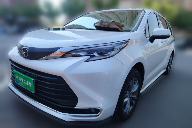 Used Toyota SIENNA 2026 Model 2.5L Dual-Engine Two-Wheel-Drive Comfort Edition Guazi used car, China used car export, Used car for sale, Used cars, Cheapest cars for sale