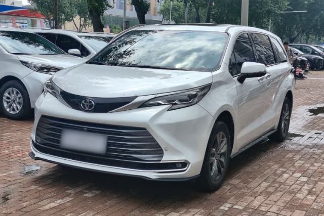 Used Toyota SIENNA 2026 Model 2.5L Dual-Engine Four-Wheel-Drive Prestige Edition