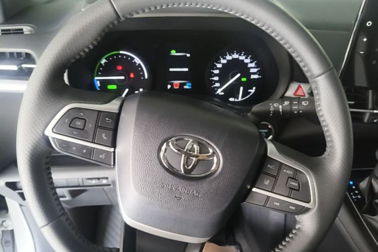 Used Toyota SIENNA 2026 Model 2.5L Dual-Engine Two-Wheel-Drive Luxury Edition Steering Wheel