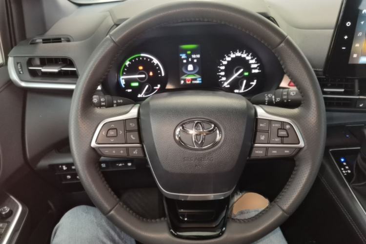 Used Toyota SIENNA 2026 Model 2.5L Dual-Engine Two-Wheel-Drive Premium Prestige Edition Steering Wheel