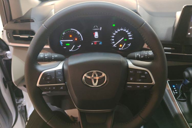 Used Toyota SIENNA 2026 Model 2.5L Dual-Engine Two-Wheel-Drive Comfort Edition Steering Wheel