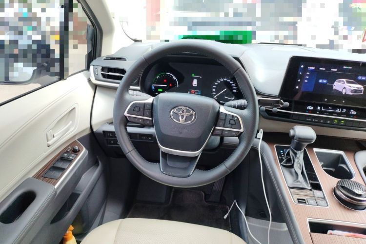 Used Toyota SIENNA 2026 Model 2.5L Dual-Engine Two-Wheel-Drive Comfort Edition Steering Wheel