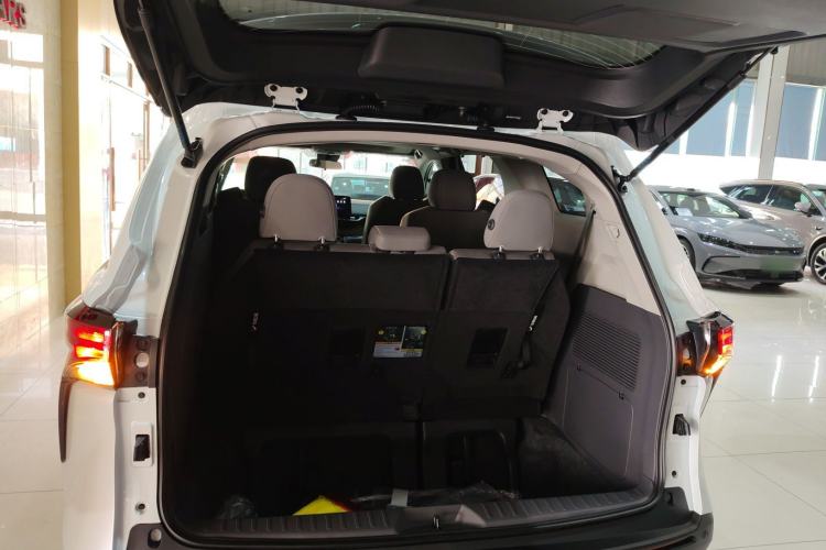 Used Toyota SIENNA 2026 Model 2.5L Dual-Engine Two-Wheel-Drive Comfort Edition Trunk