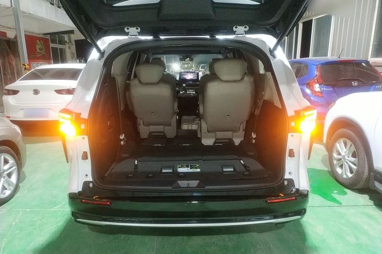 Used Toyota SIENNA 2026 Model 2.5L Dual-Engine Four-Wheel-Drive Prestige Edition Trunk