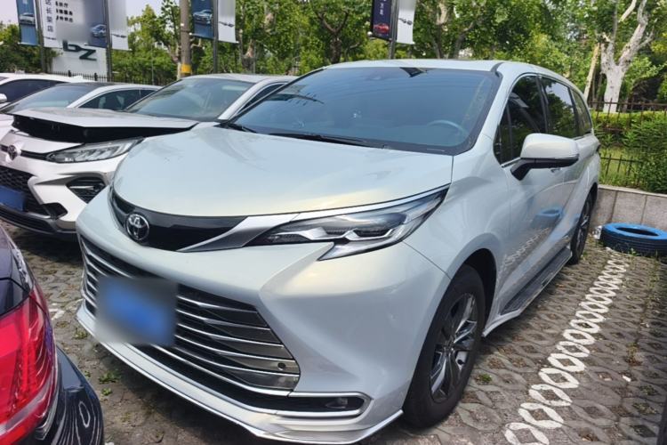 Used Toyota SIENNA 2026 Model 2.5L Dual-Engine Four-Wheel-Drive Premium Edition Guazi used car, China used car export, Used car for sale, Used cars, Cheapest cars for sale
