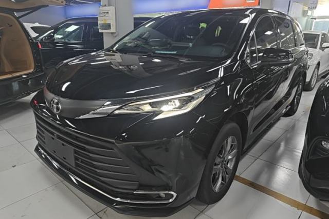 Used Toyota SIENNA 2027 Model 2.5L Dual-Engine Two-Wheel-Drive Comfort Edition