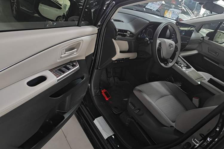 Used Toyota SIENNA  Driver Seat