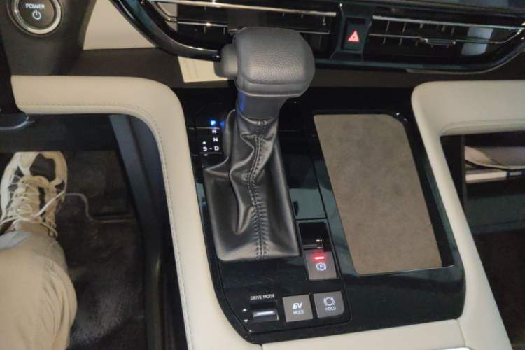 Used Toyota SIENNA 2027 Model 2.5L Dual-Engine Two-Wheel-Drive Comfort Edition Gear Lever