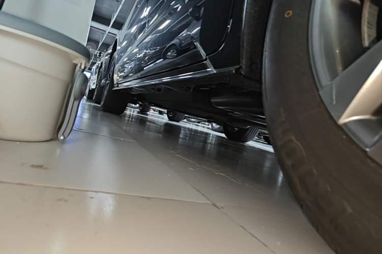 Used Toyota SIENNA  Left Side Sill
