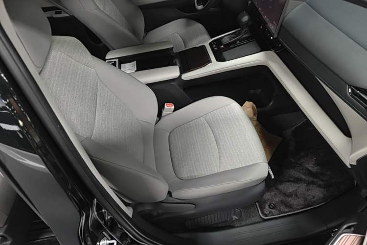 Used Toyota SIENNA  Right Front Seat