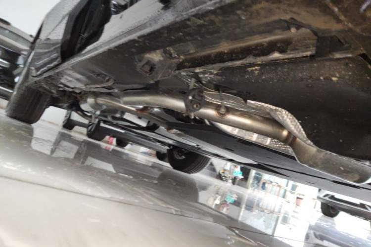 Used Toyota SIENNA 2027 Model 2.5L Dual-Engine Two-Wheel-Drive Comfort Edition Right Side Sill