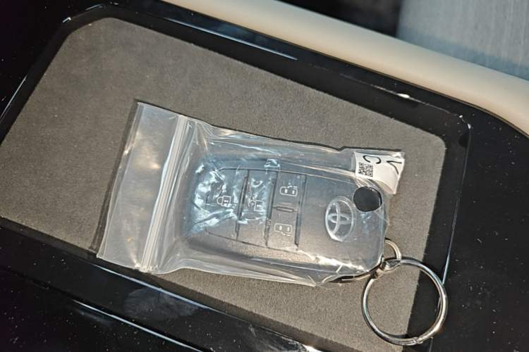 Used Toyota SIENNA  Vehicle Key