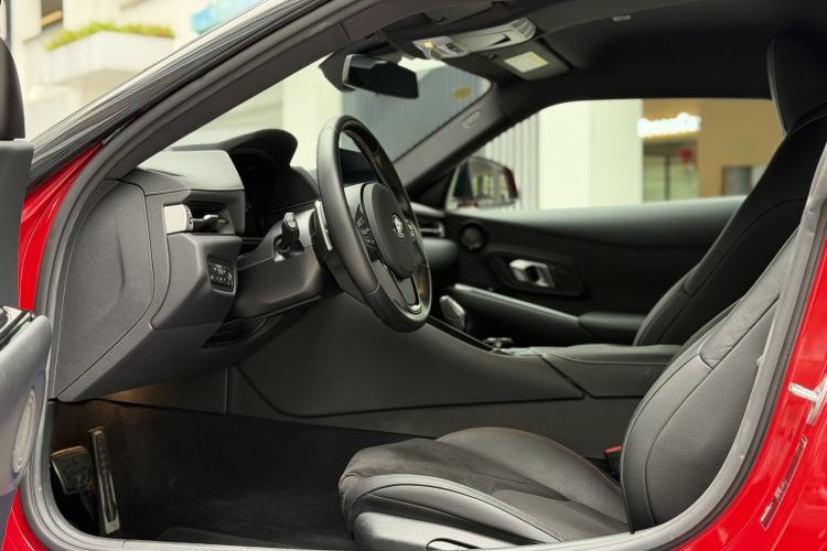 Used Toyota SUPRA 2022 GR SUPRA 3.0T Standard Model Interior 2