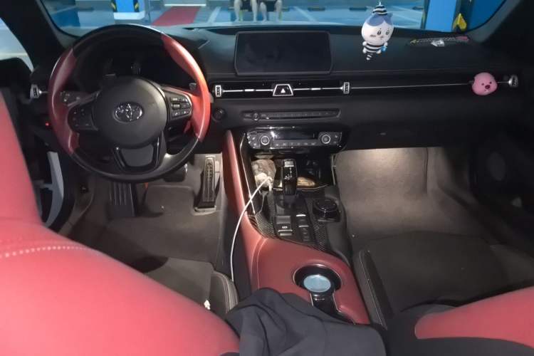 Used Toyota SUPRA 2022 GR SUPRA 3.0T Standard Model Center Console