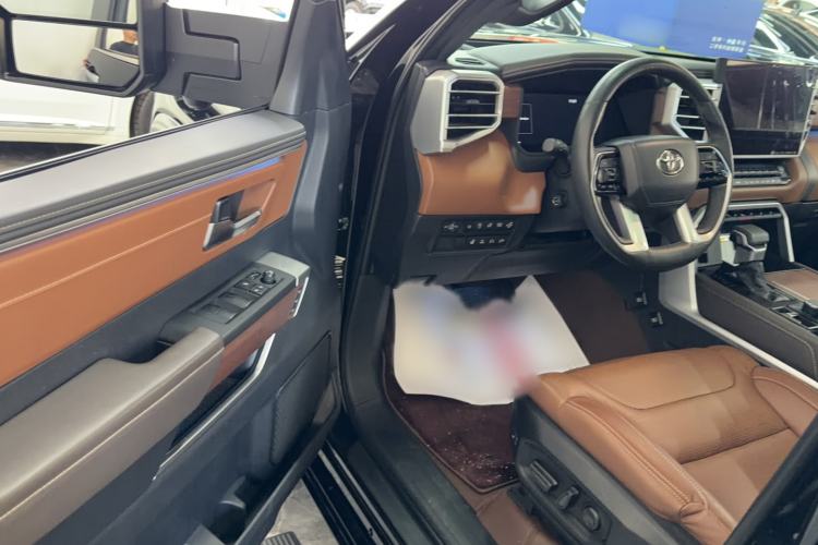Used Toyota Tundra  Interior 1