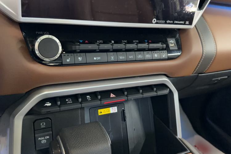 Used Toyota Tundra  Interior 7