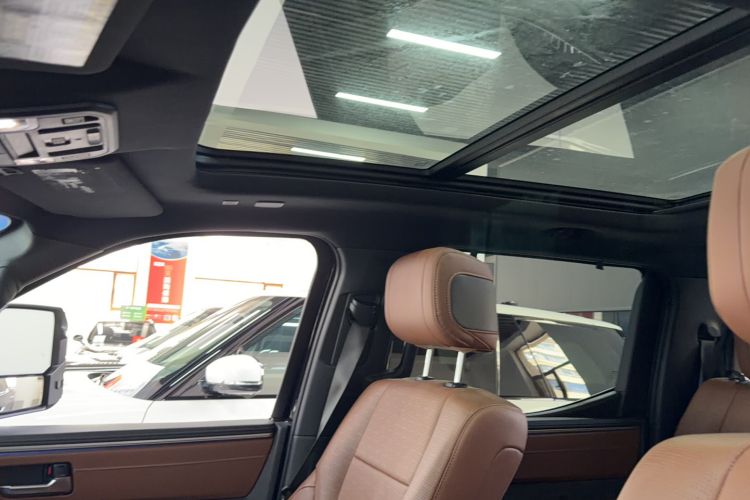 Used Toyota Tundra  Interior 8