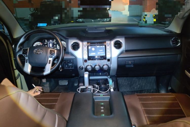Used Toyota Tundra  Interior 2