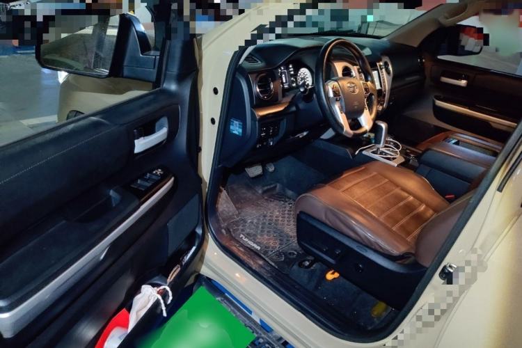 Used Toyota Tundra  Interior 3
