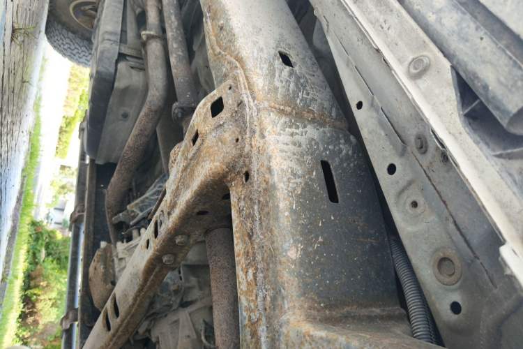 Used Toyota Tundra  Chassis Front Right