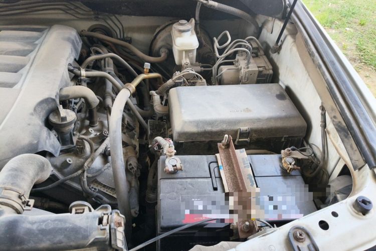 Used Toyota Tundra  Engine Bay Left